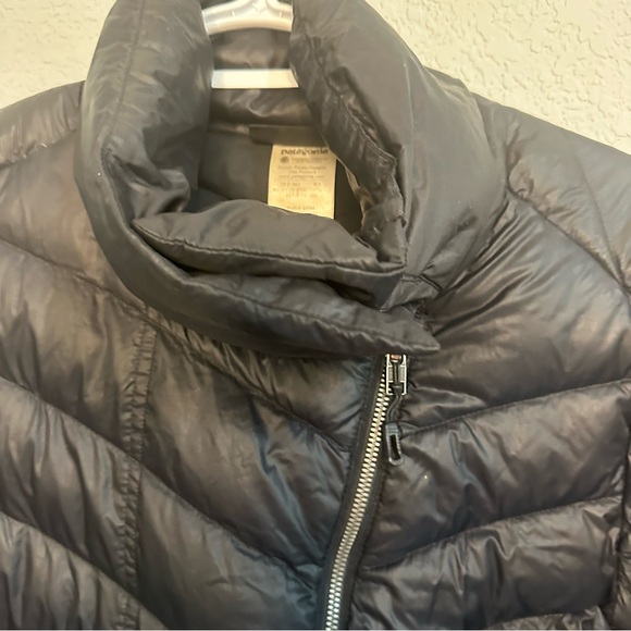 Women’s Patagonia Asymmetrical Black Puffer Long Sleeve Down SMALL - Picture 6 of 9
